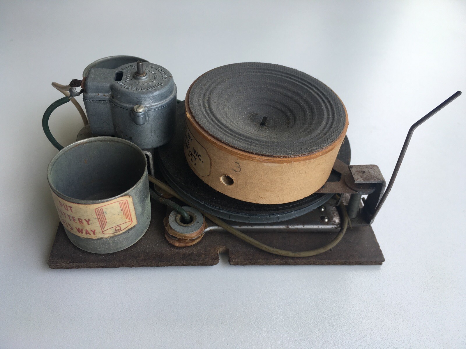 1953 Bendix Duomatic Store Display Record Player – Made by MiniTone Inc.