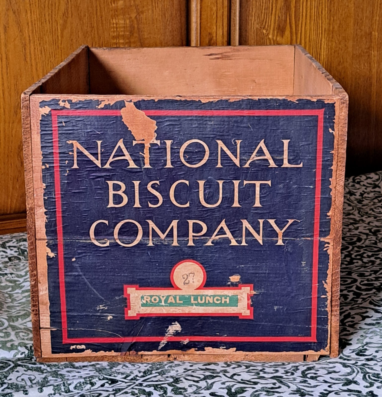 ANTIQUE NATIONAL BISCUIT COMPANY WOODEN BOX NICE ADVERTISING DISPLAY PIECE