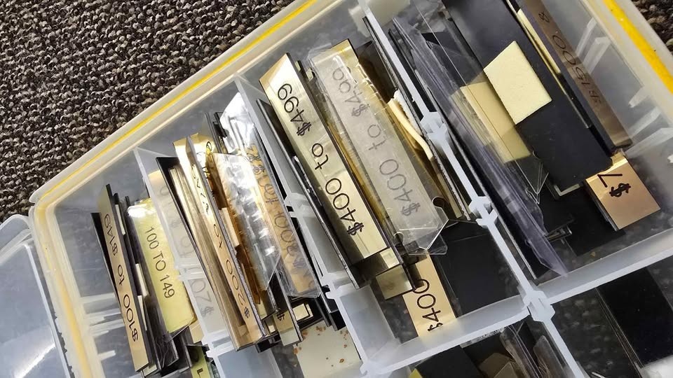 Showcase Gold and silver pricing markers tags badges, 2 boxes full