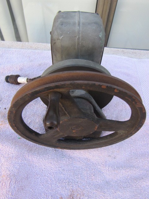 Eisemann magneto antique vintage counter top sales display? Hand crank. AM type