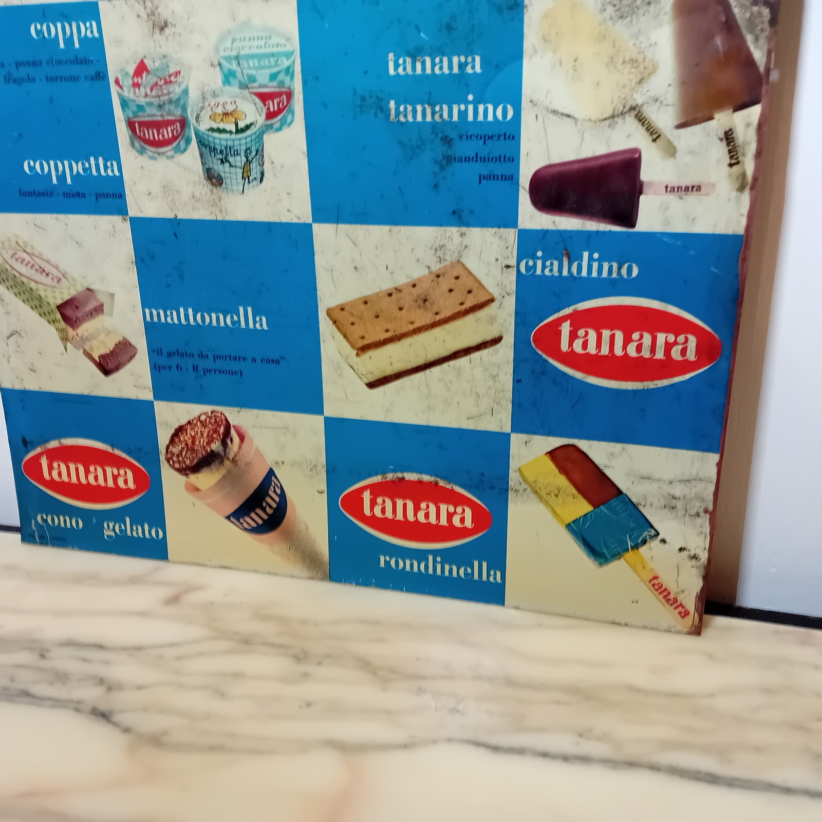 Tanara Ice Cream Table Sign