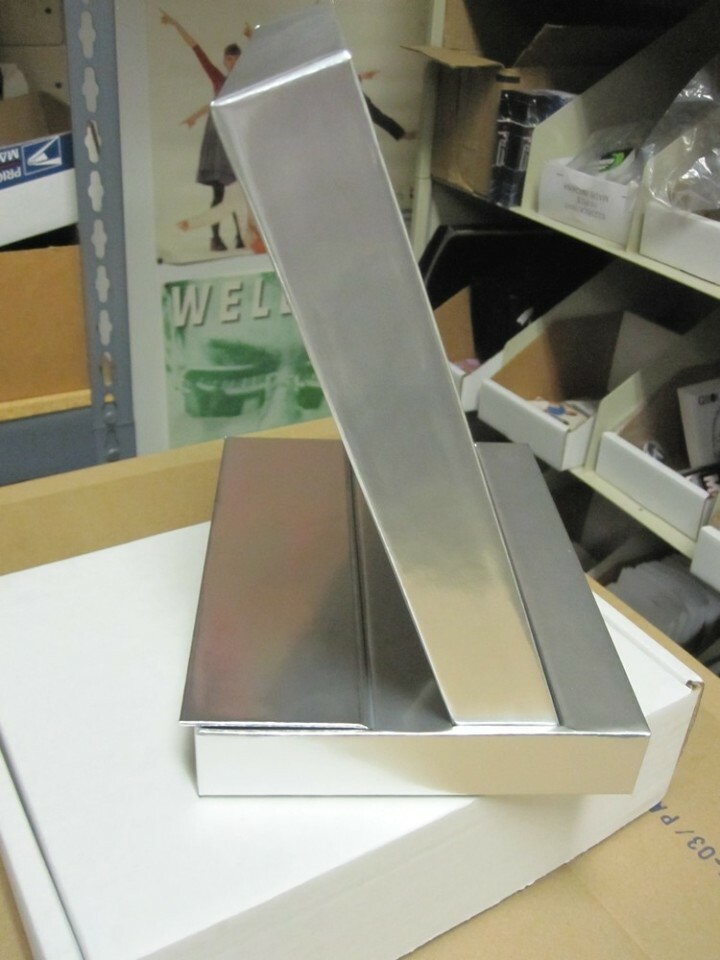 OAKLEY 2016 dealer countertop/tower Trubridge display New Old Stock In Box