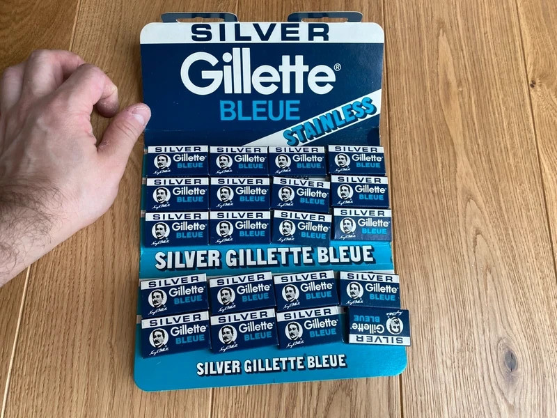 Vintage Gillette Silver Blue Stainless Store Display Card – Full of 20 Unopened
