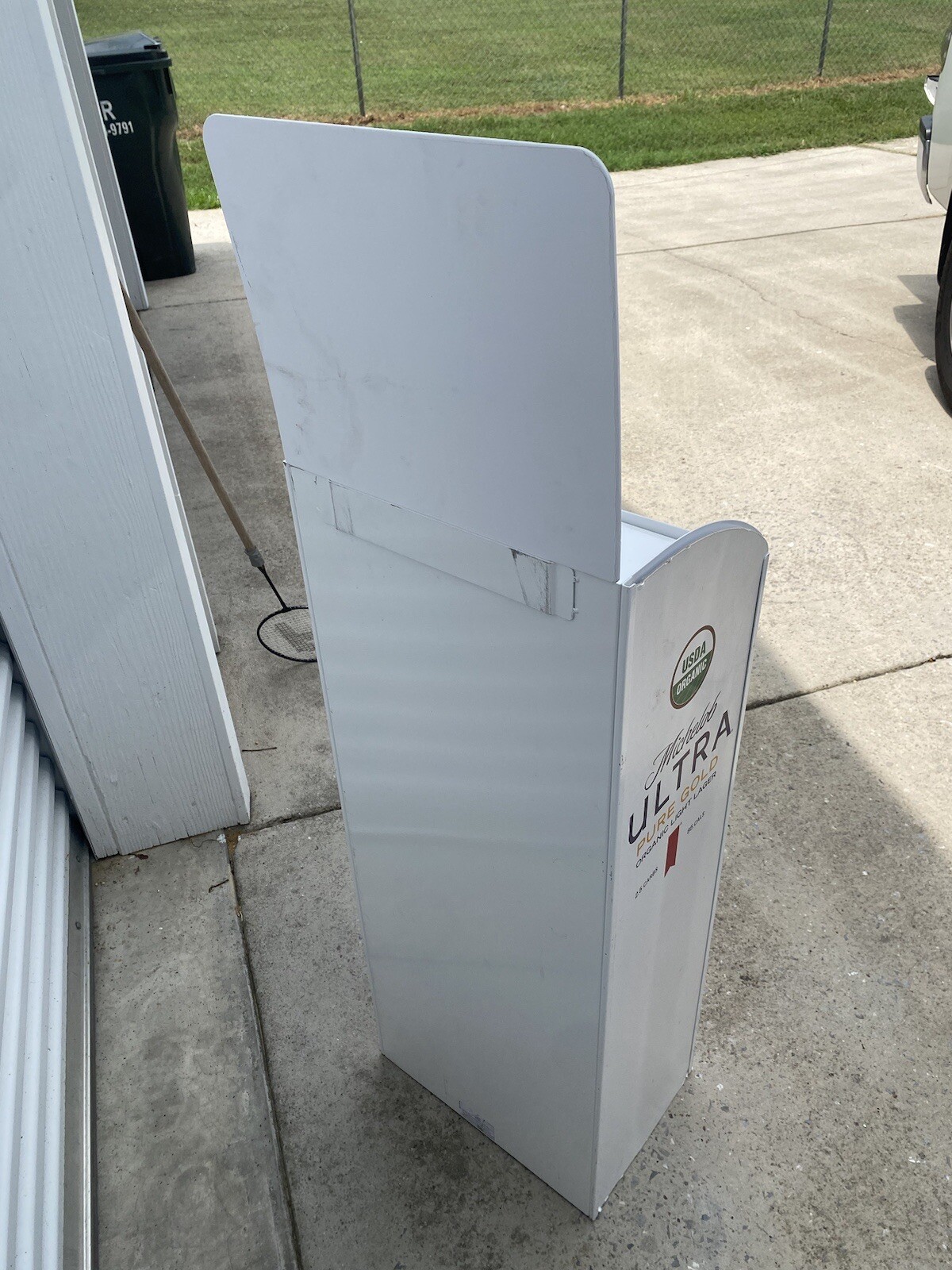 Michelob Ultra Store Display End Cap , Holds Multiple Cases – RARE!