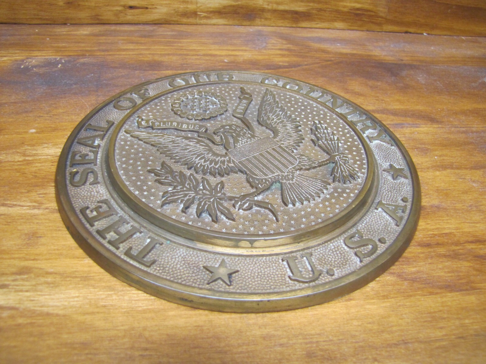 THE SEAL OF OUR COUNTRY USA Brass Plaque Medallion Ad Sign Spread Winged Eagle