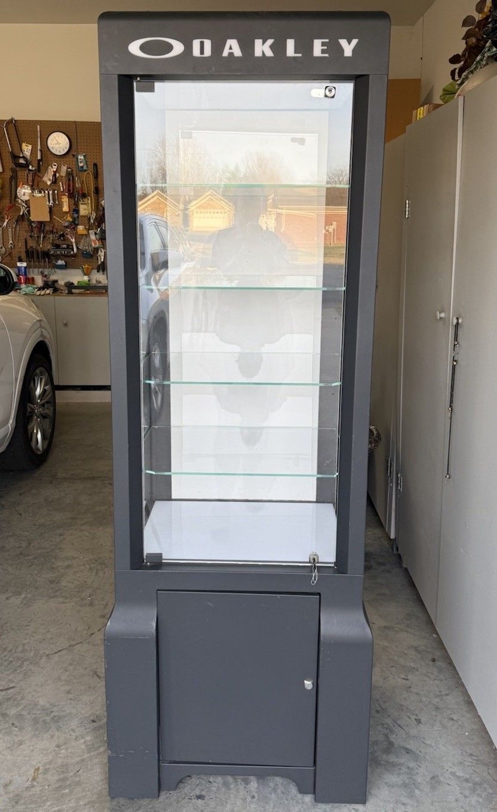 OAKLEY SUNGLASSES RETAIL DISPLAY CASE BLACK 72” LIGHTS GLASS SHELVES MIRRORED