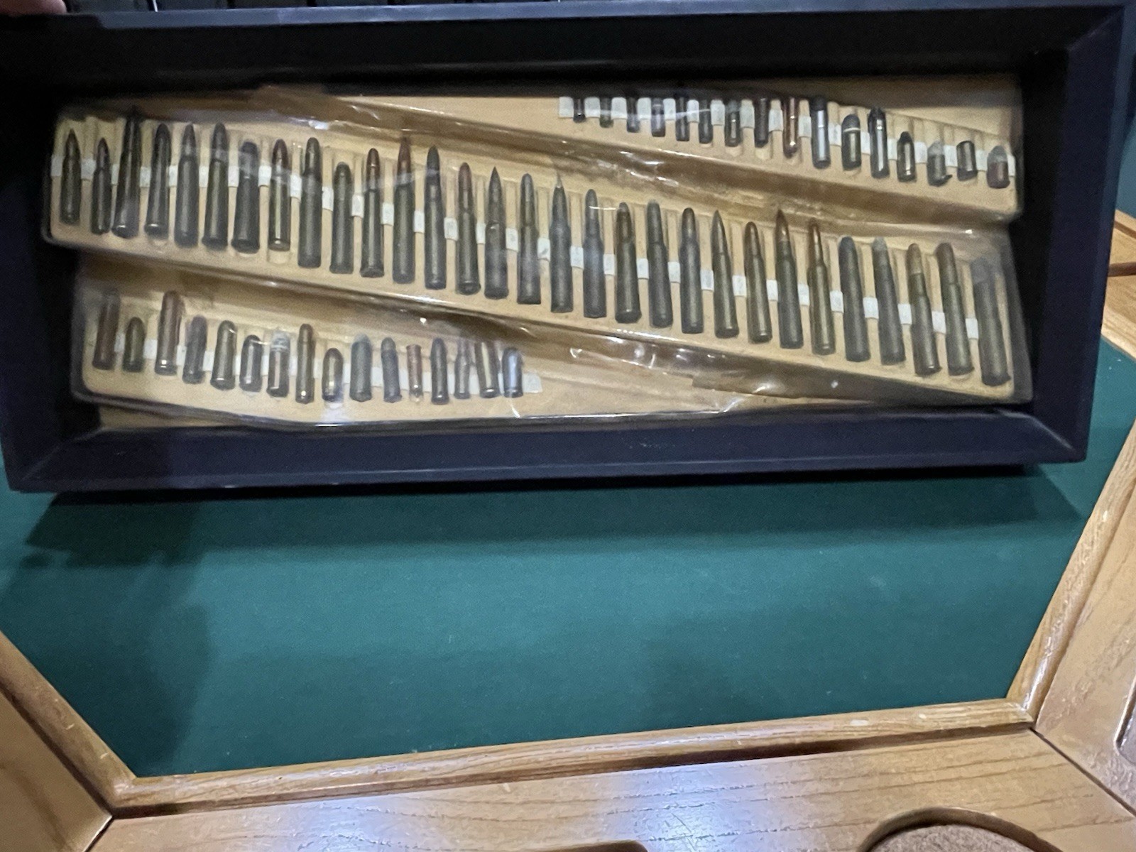 VINTAGE CARTRIDGE BULLET BOARD GUN DISPLAY ADVERTISING.