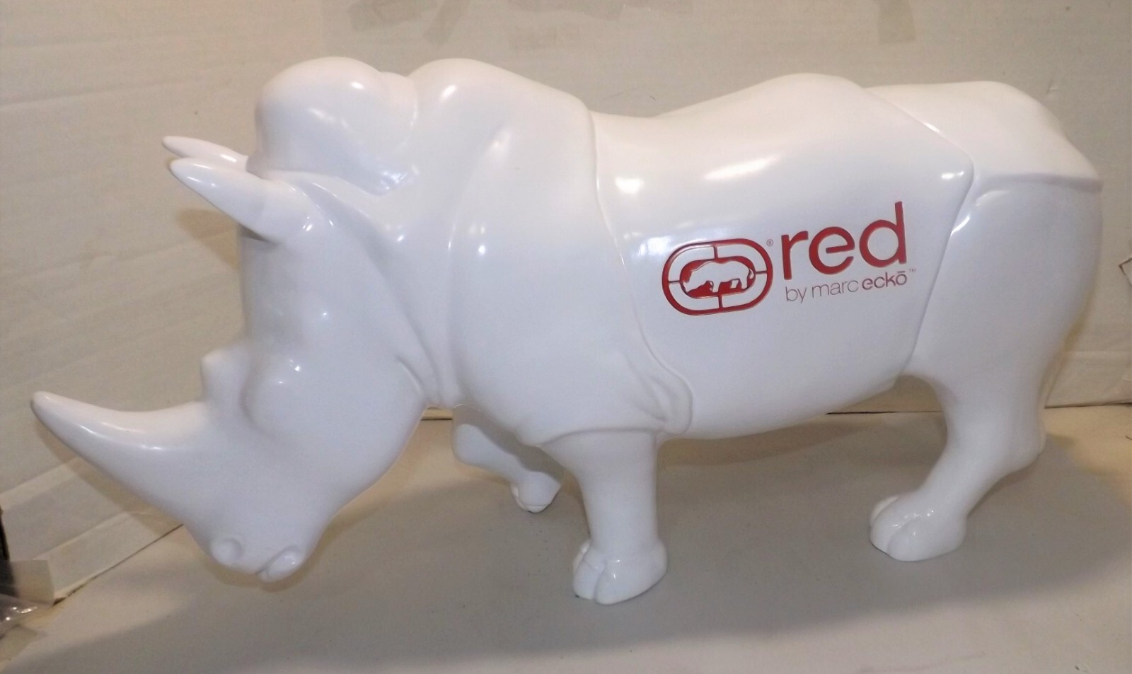 MARC ECKO STORE DISPLAY WHITE RHINO “COLLECTIBLE” 24″X12″ VERY RARE RED FONT