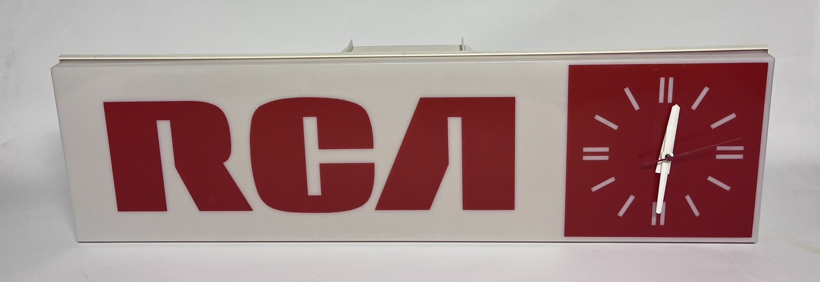 Working Vintage 1980s RCA Red White Lighted Sign Clock Store Display Illuminated