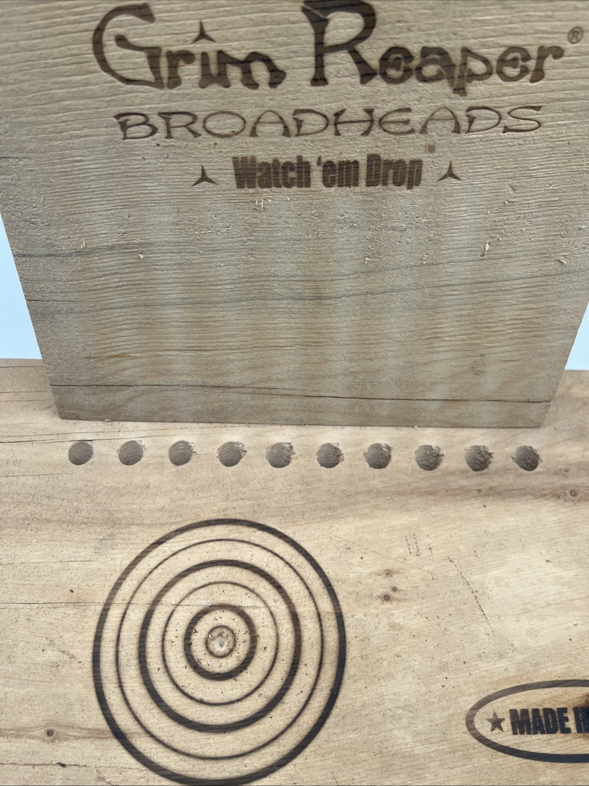 Grim Reaper Broadhead Display – Wood