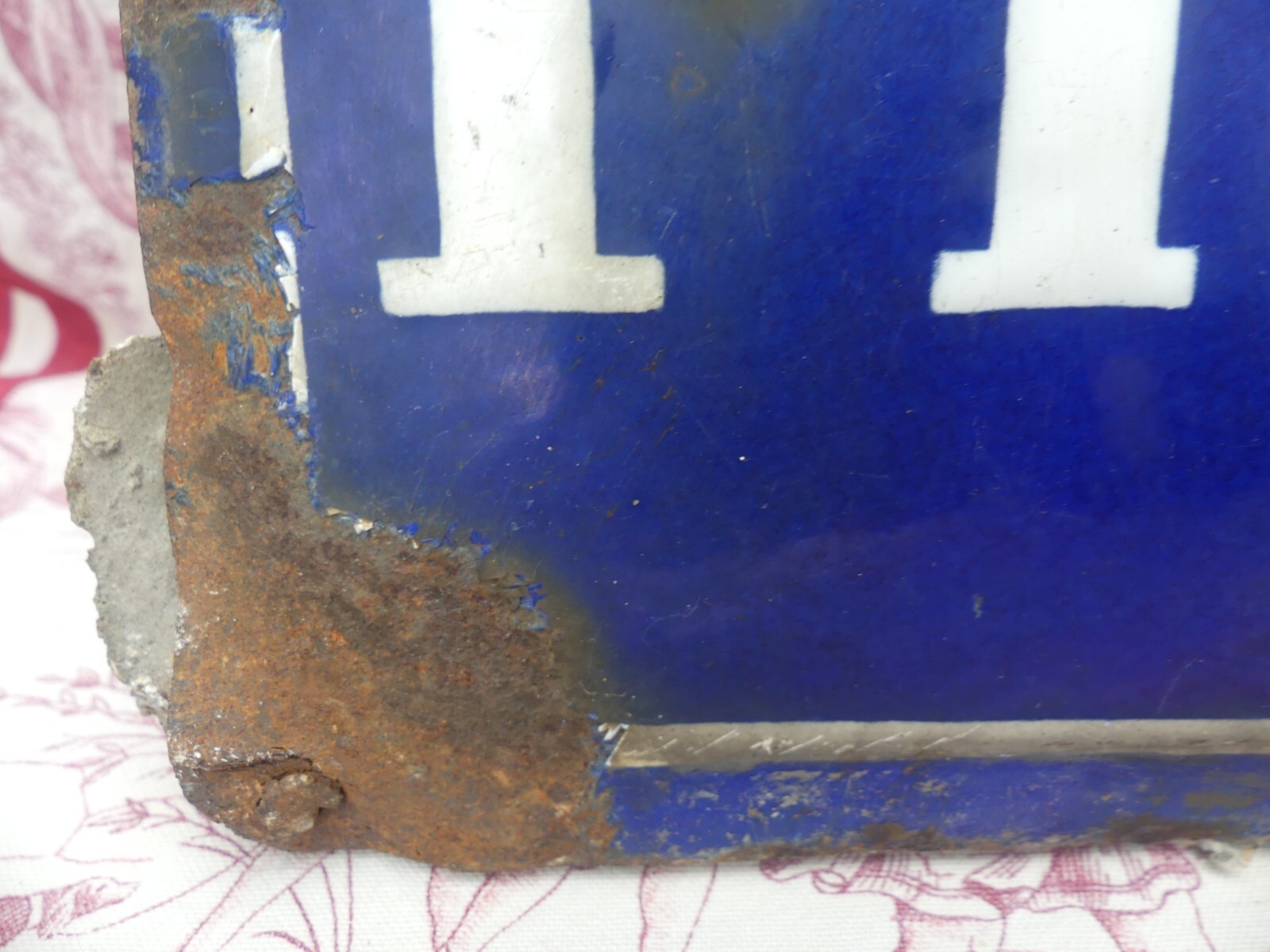 Old enamelled street sign PRESBURG DOCK Pontivy damaged see photos 25X45