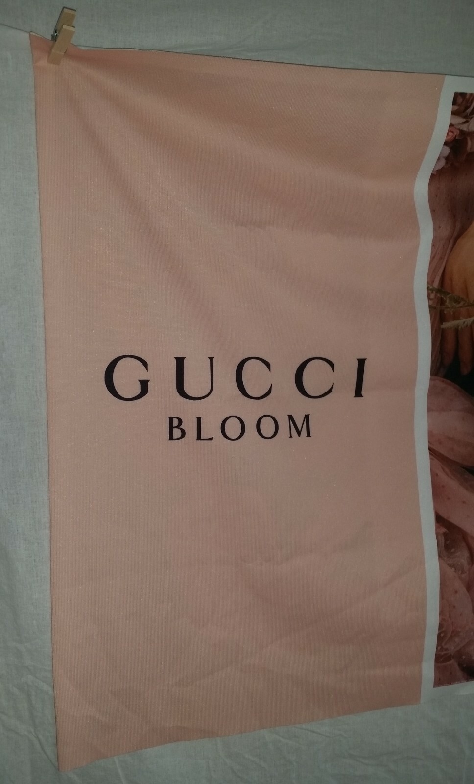 Gucci Bloom Perfume Fabric Store Advertising Display sleeve 27 x 25″ wrap