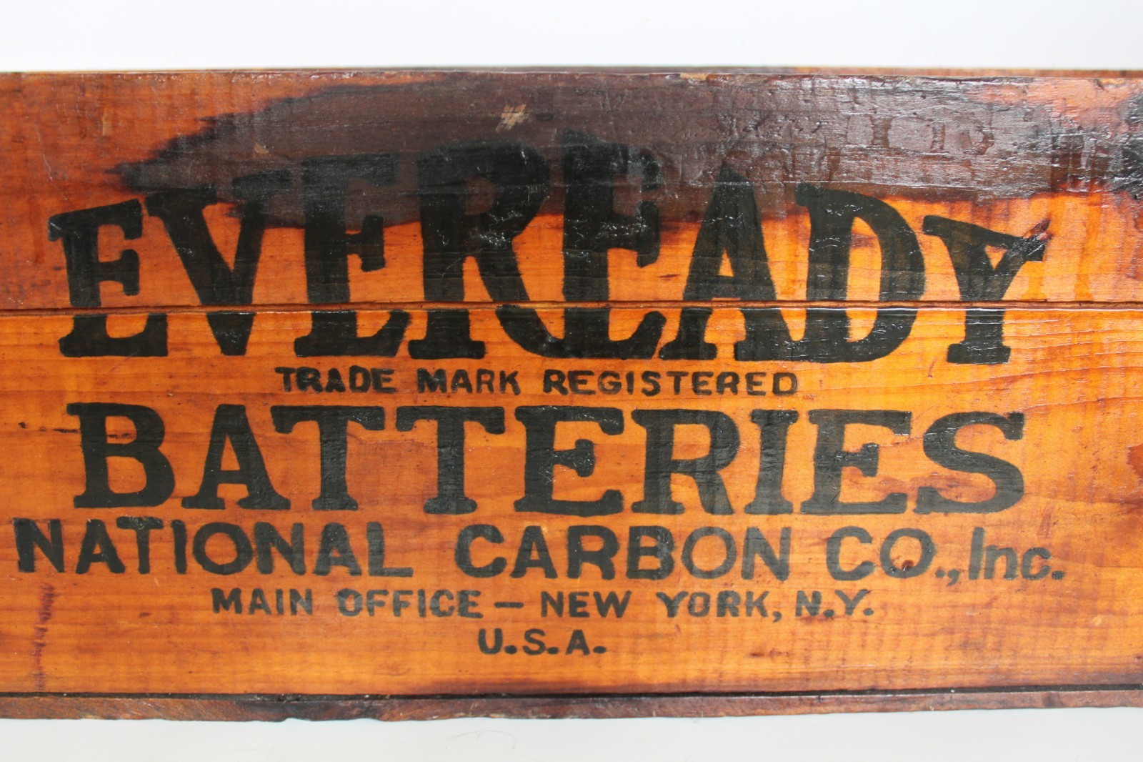 Antique 1920’s EVEREADY Batteries Large Wood Advertising Crate (27″)