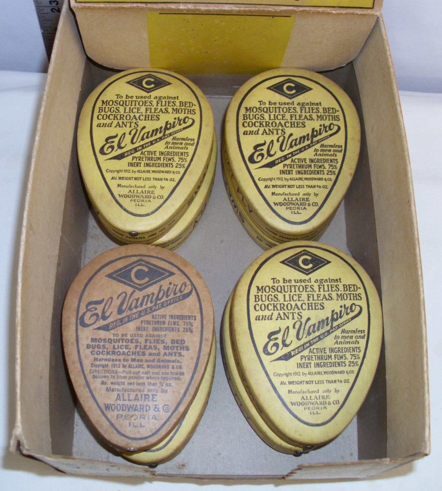 EL VAMPIRO KILLS BUGS 1900s COUNTER SIGN DISPLAY BOX