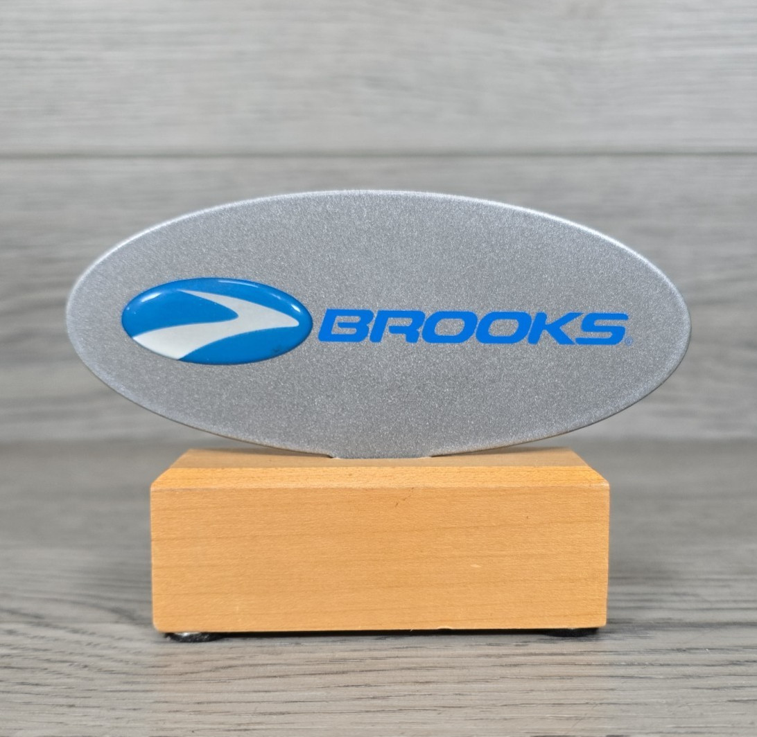 Brooks Running Shoes Counter Display Sign Metal Logo Plaque Wood Base Retail Sho
