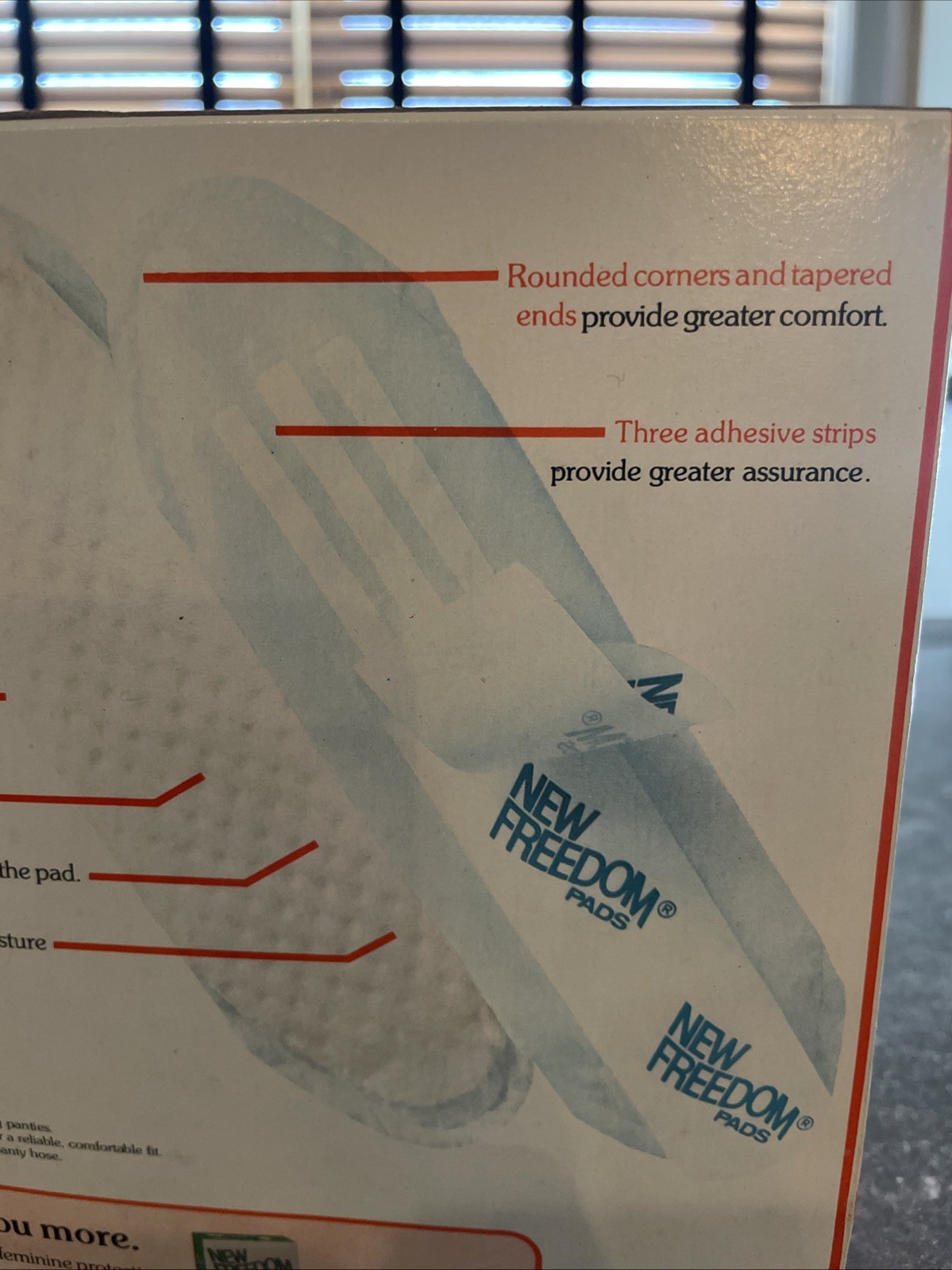 Vintage New Freedom Beltless Maxi Pads advertising Set Prop 70’s 80’s 12 Count