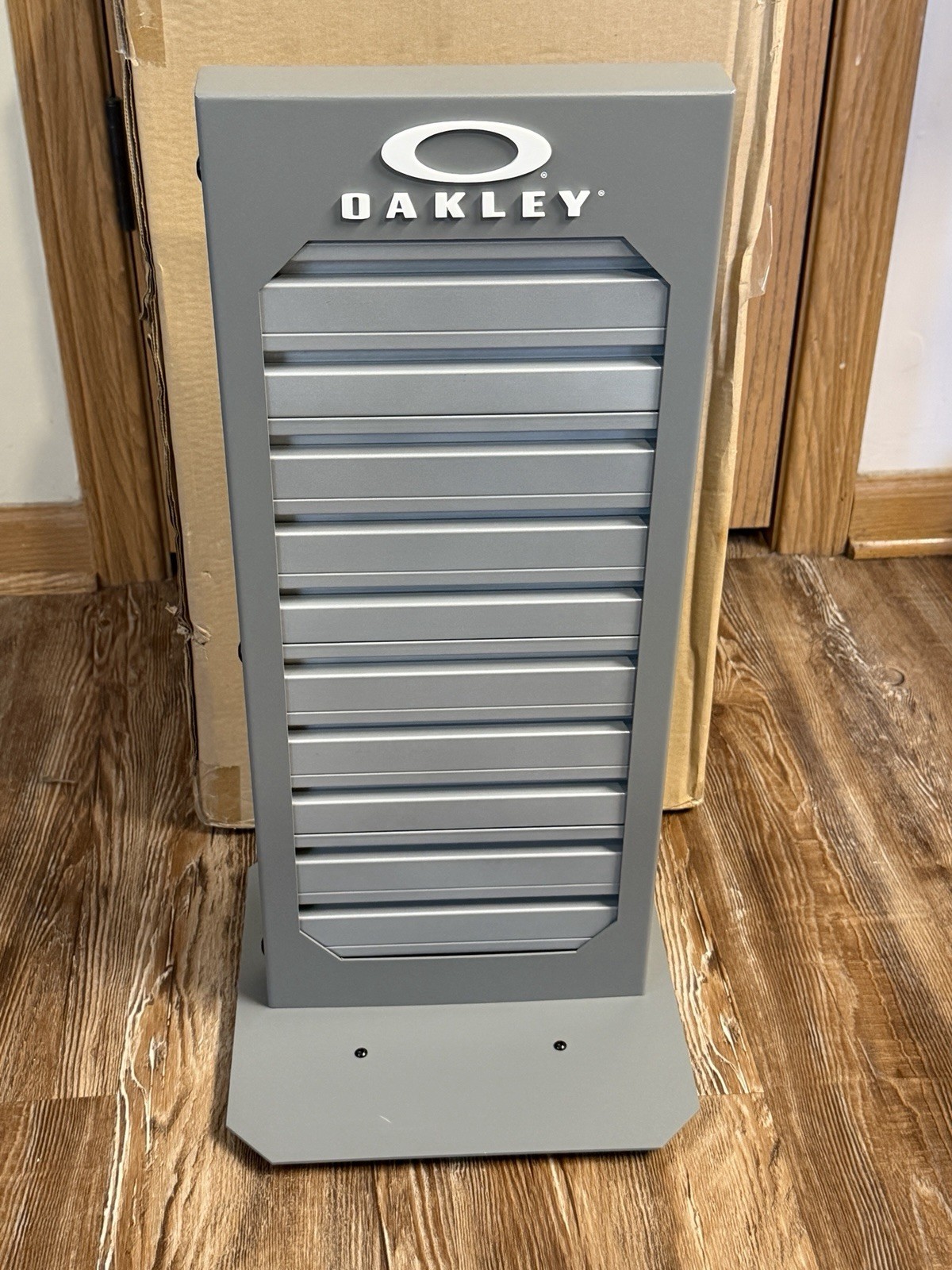Oakley Counter Swivel Display Stand With Hooks ZOORI21 RI0001