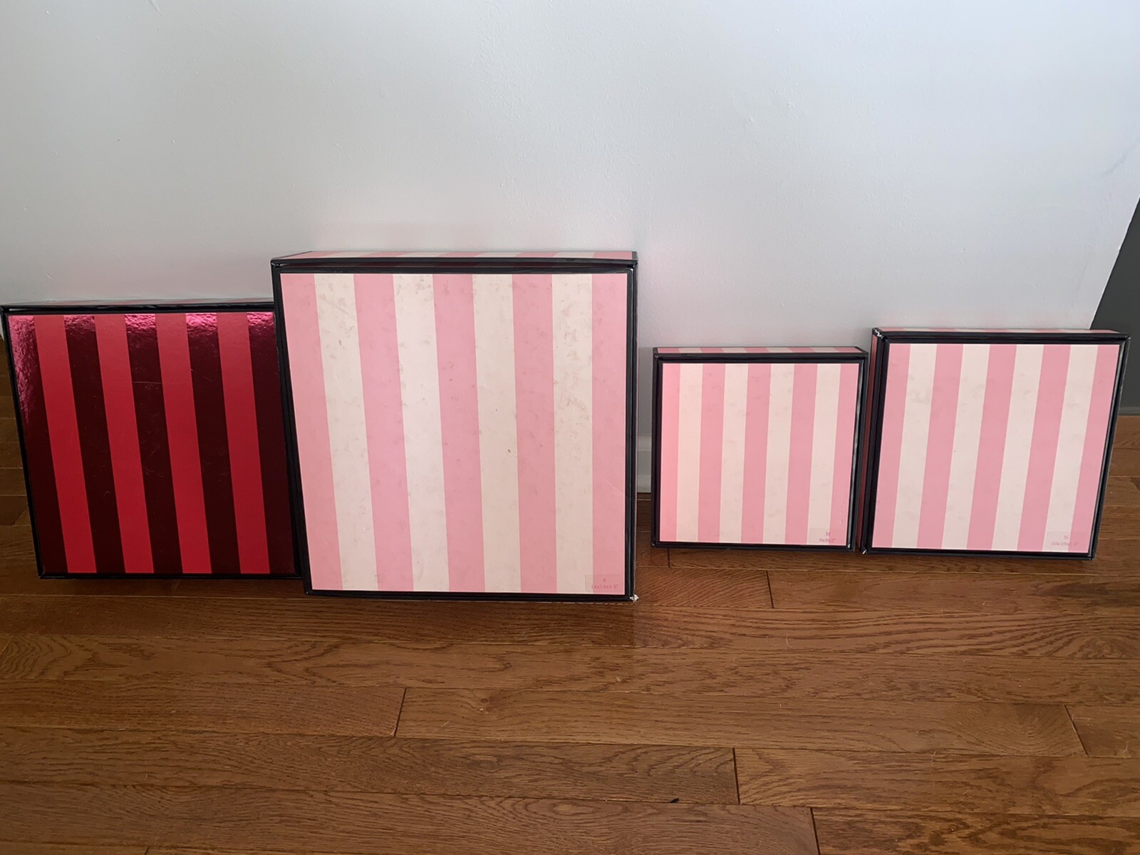 VICTORIA’S SECRET BOXES DISPLAY PROPS BOXES #1