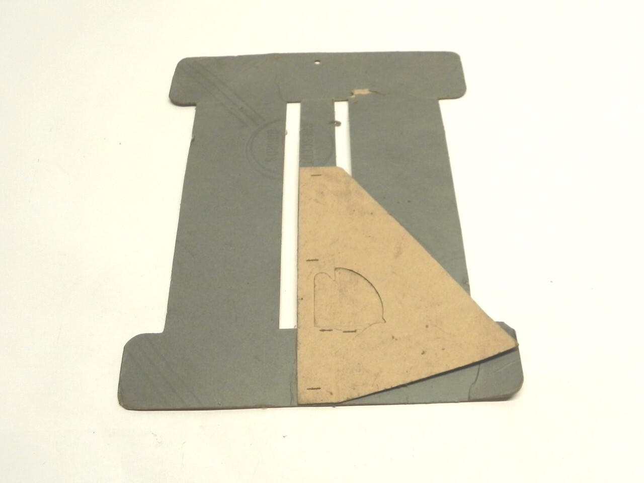VINTAGE COBBS SLIP-ON VISOR AUTO CERTIFICATION HOLDER DSIPLAY STAND USED WORN