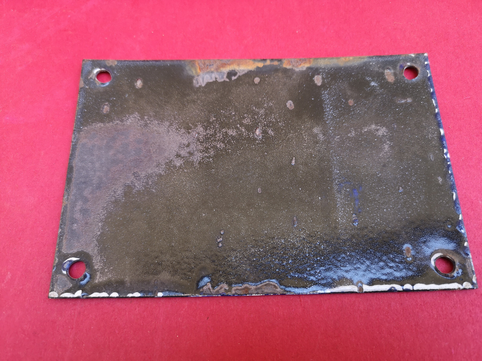 Old enamelled street plaque number 85 new condition never, laid 10×15 cms