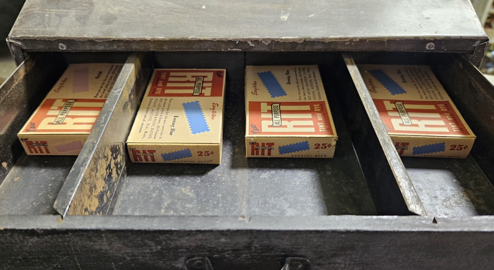 VINTAGE 1930’S-1940’S RIT DYE METAL DISPLAY CABINET WITH 39 BOXES OF RIT DYE