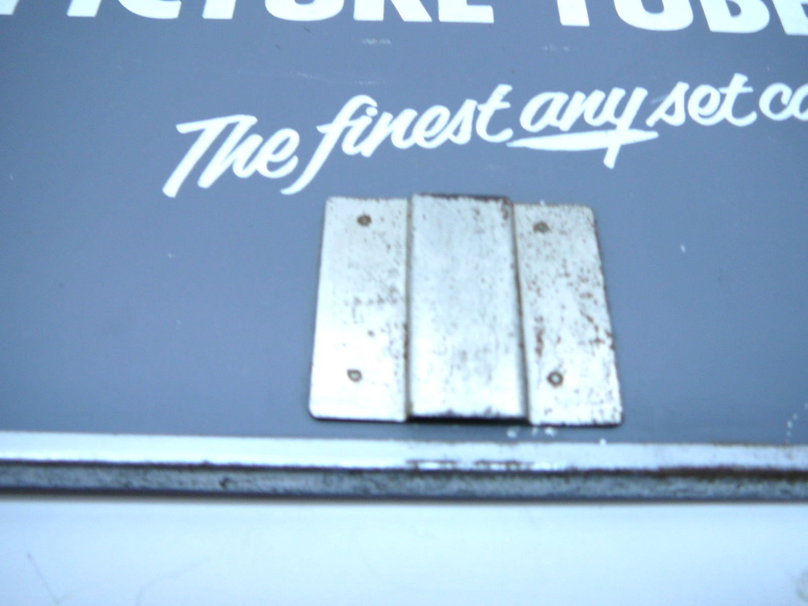 GE Gray & White We use Television Mirror(cracked) Advertising Sign Display [L]
