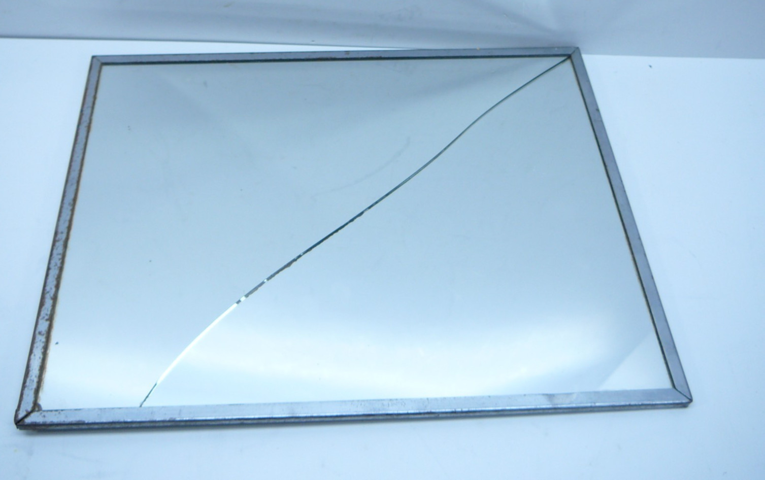 GE Gray & White We use Television Mirror(cracked) Advertising Sign Display [L]