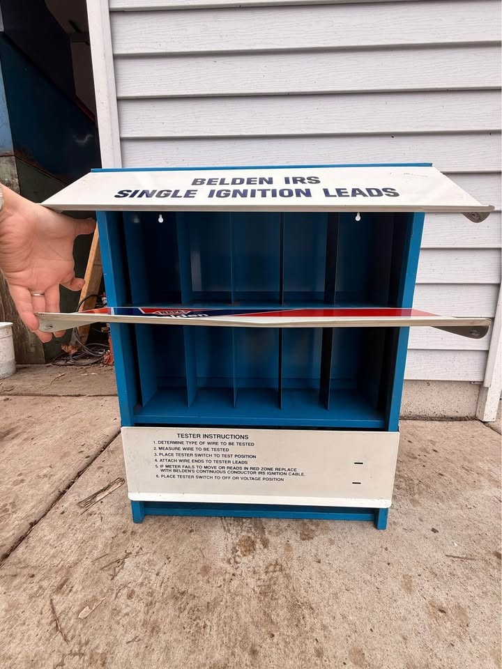 NOS NAPA Belden Metal Spark Plug Display Cabinet Advertising Parts Storage Sh…