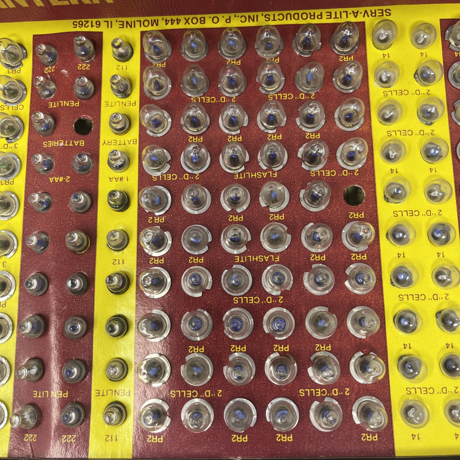 Vintage SERV-A-LITE Flashlite Bulb Merchandiser No. 300 – with Bulbs Display