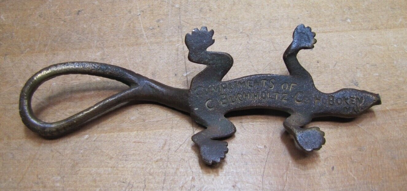 COMPLIMENTS OF C BUCHHOLTZ Co HOBOKEN NJ Antique Advertising Gecko Lizard