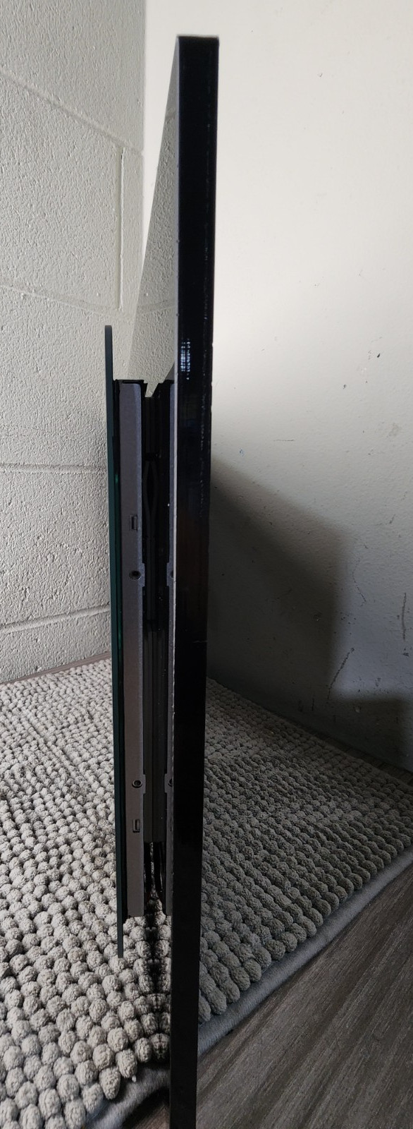 EDT Emerging Display Tech Corp Sample Display Solution 18.5 inch