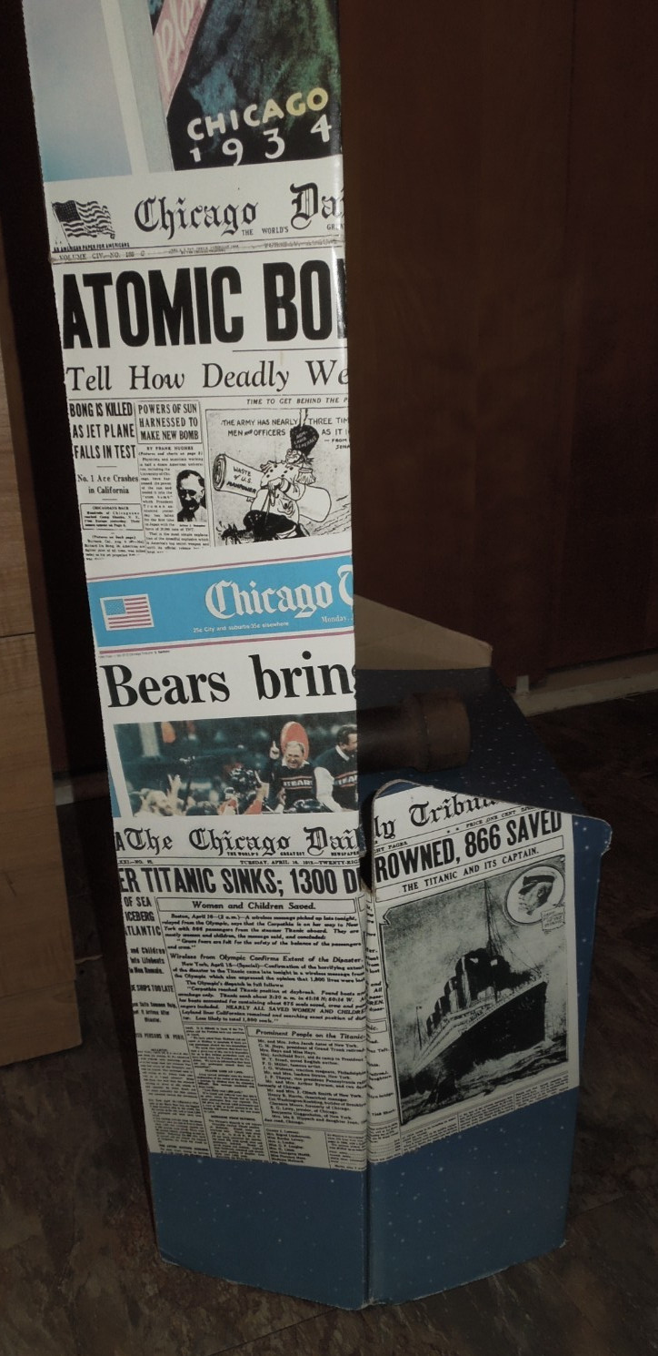 Vintage Chicago Tribune cardboard newspaper display Rocket, Y2K, 1999-2000
