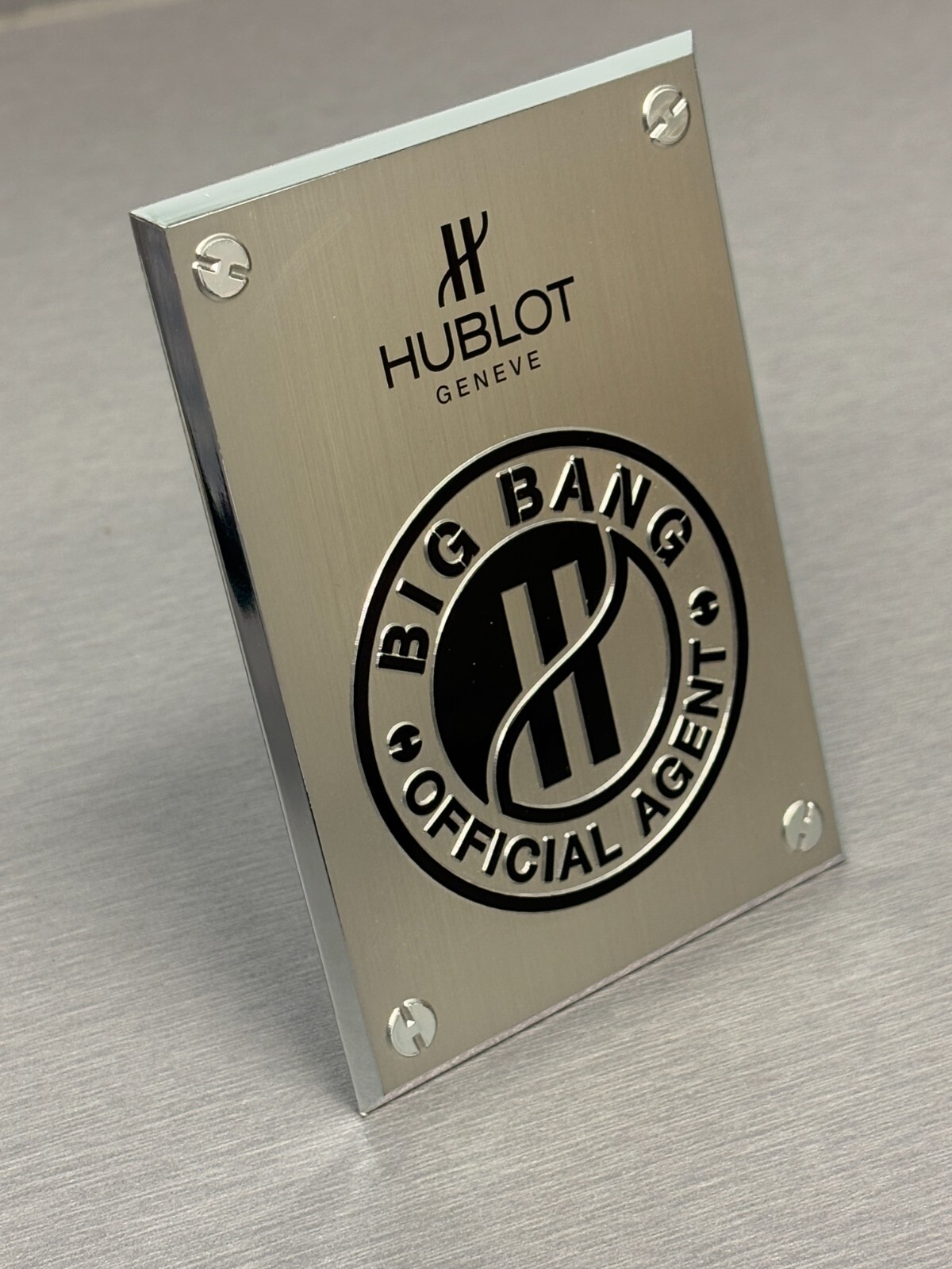 ORIGINAL AUTHENTIC HUBLOT FOLDING SHOWCASE DISPLAY PLAQUE SELLing STANDING
