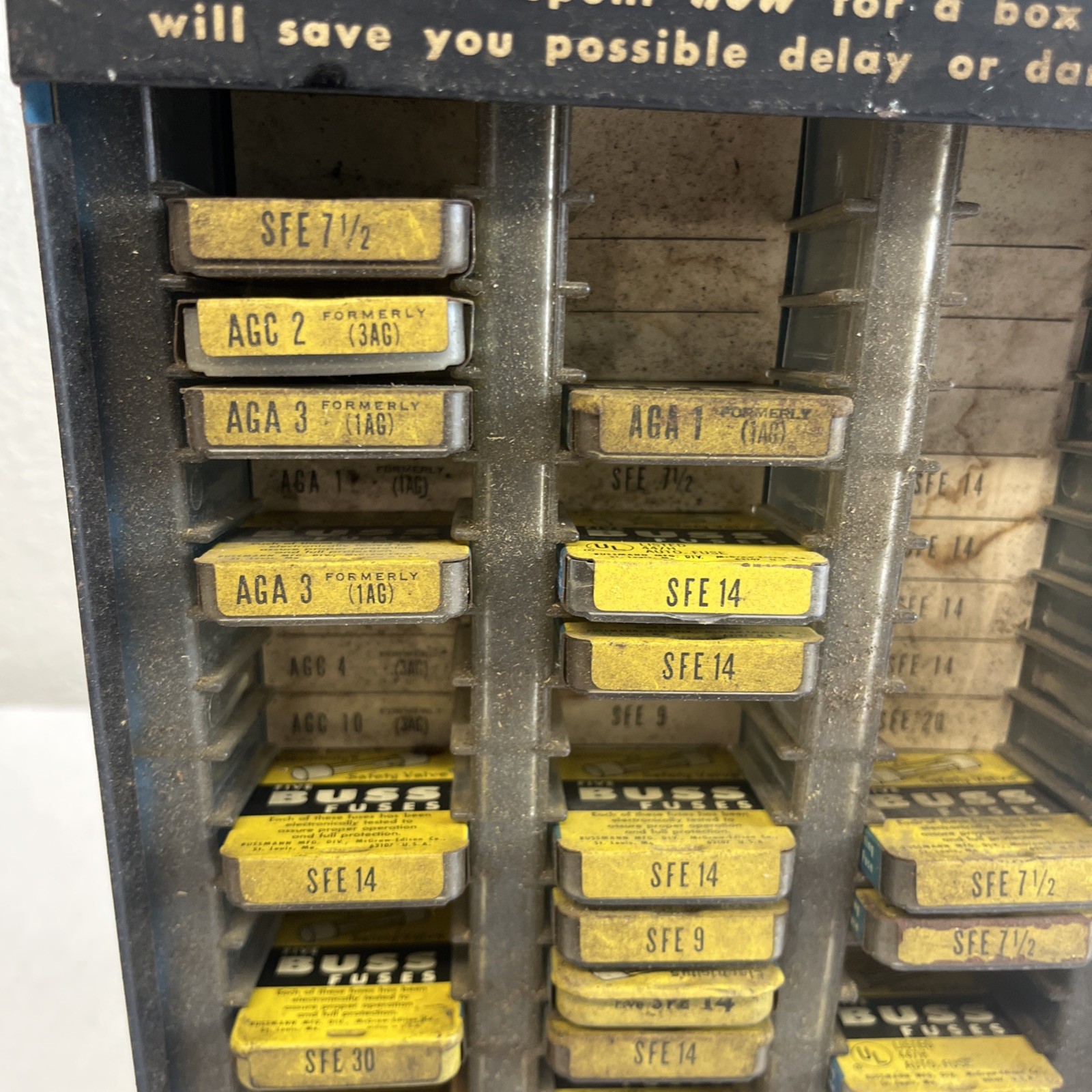 Vintage Buss Fuse Glass Tube Display Rack With A Lot Of Fuses Original No Rust