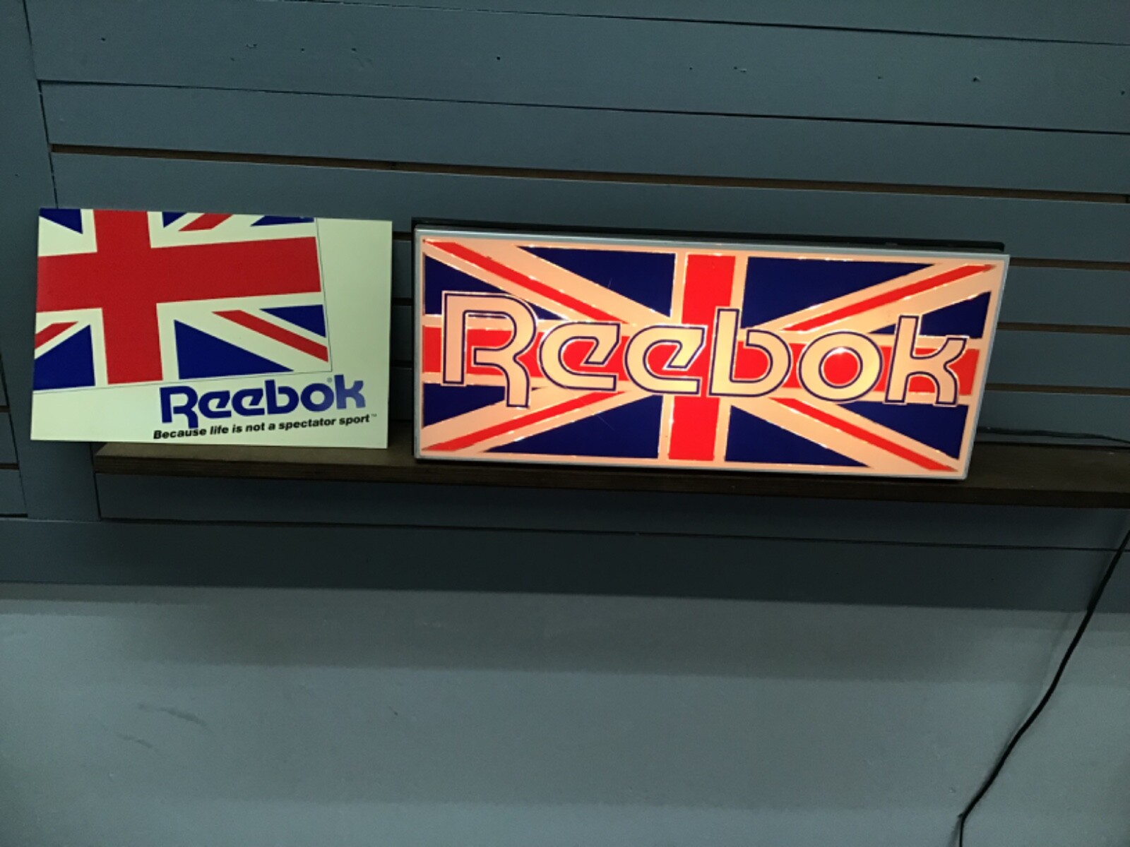 Vintage Reebok Sign package