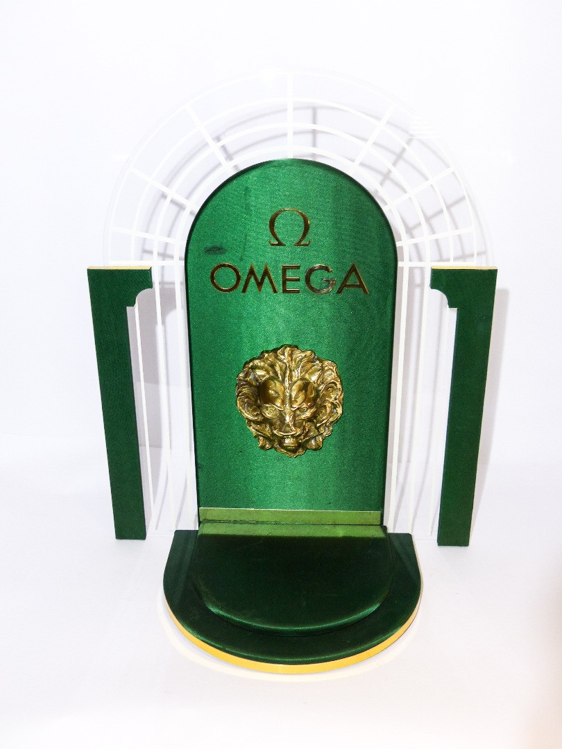 Omega LION presentation display (advertising for retailers)