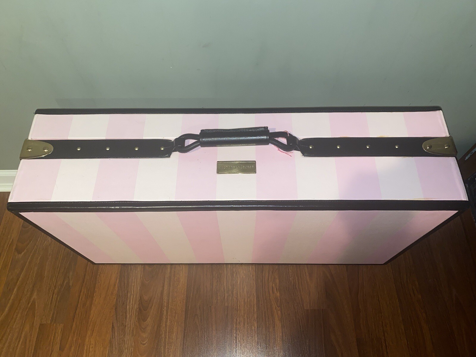 Vintage Victoria’s Secret Store Display Luggage Prop Pink RARE VS