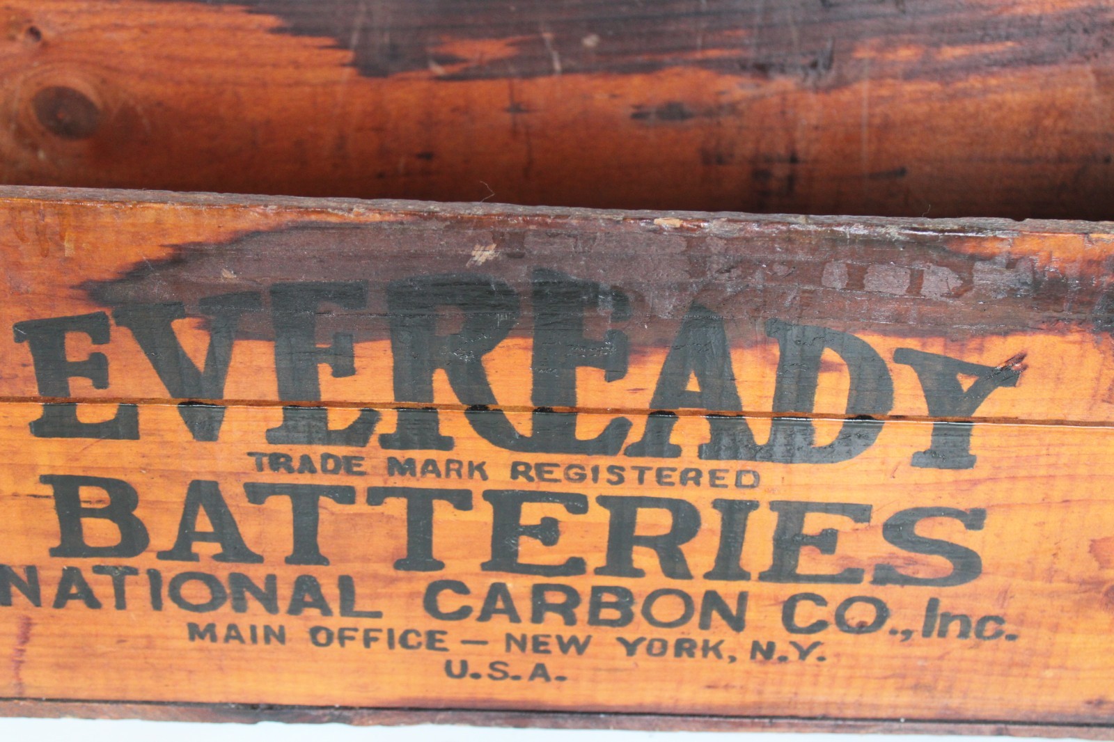 Antique 1920’s EVEREADY Batteries Large Wood Advertising Crate (27″)