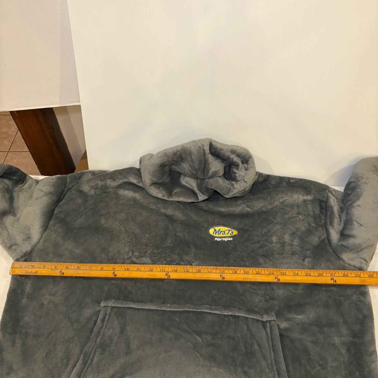 Official Vintage Mrs T’s Pierogies Wearable Blanket Gray RARE Embroidered Logo