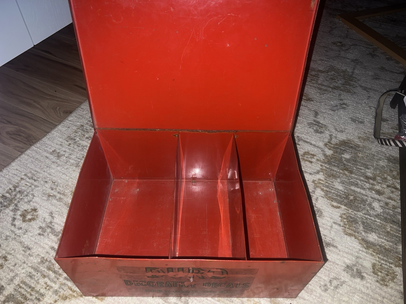 Vintage 1950’s Red Duro Decorative Labels Box Store Display Metal Americana