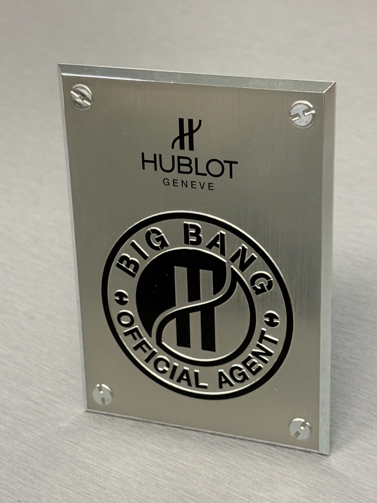 ORIGINAL AUTHENTIC HUBLOT FOLDING SHOWCASE DISPLAY PLAQUE SELLing STANDING