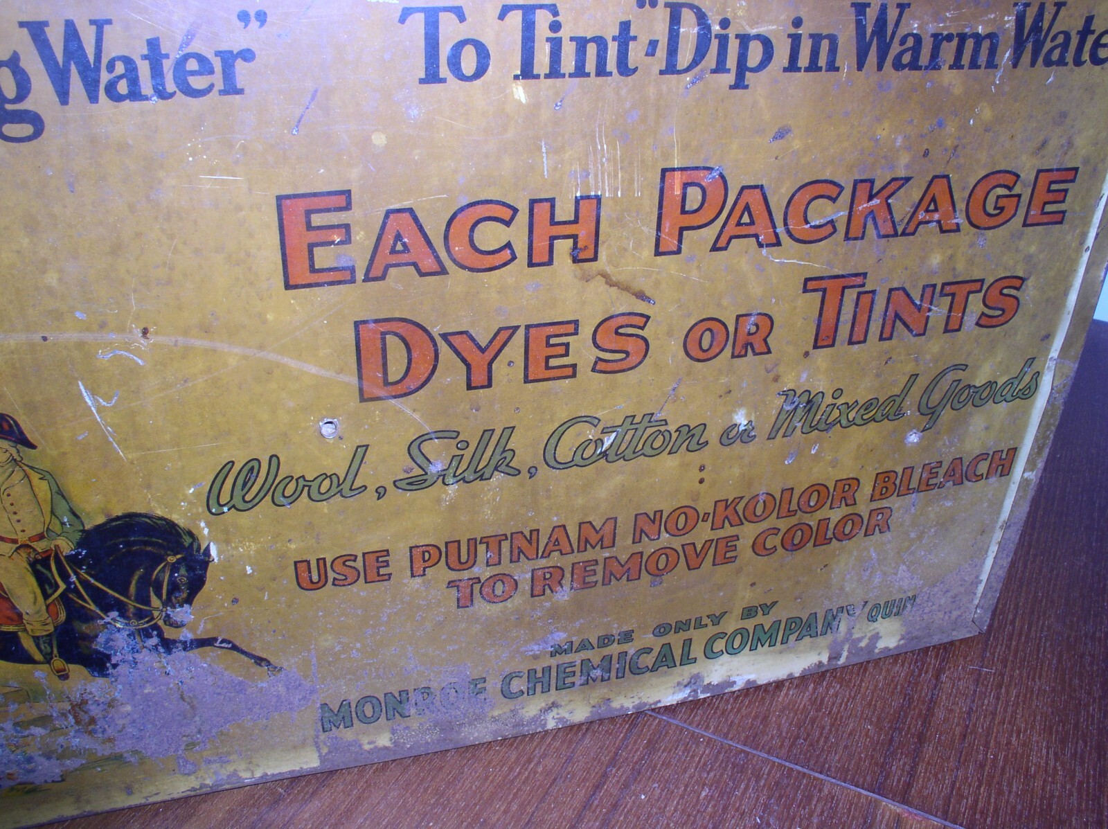 Putnam’s Fadeless Dyes-Tints antique Store Counter Display Cabinet Metal/Wood