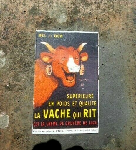 ANTIQUE BRANDS ADVERTISING ENAMEL MAGNET LAUGHING COW Made in France