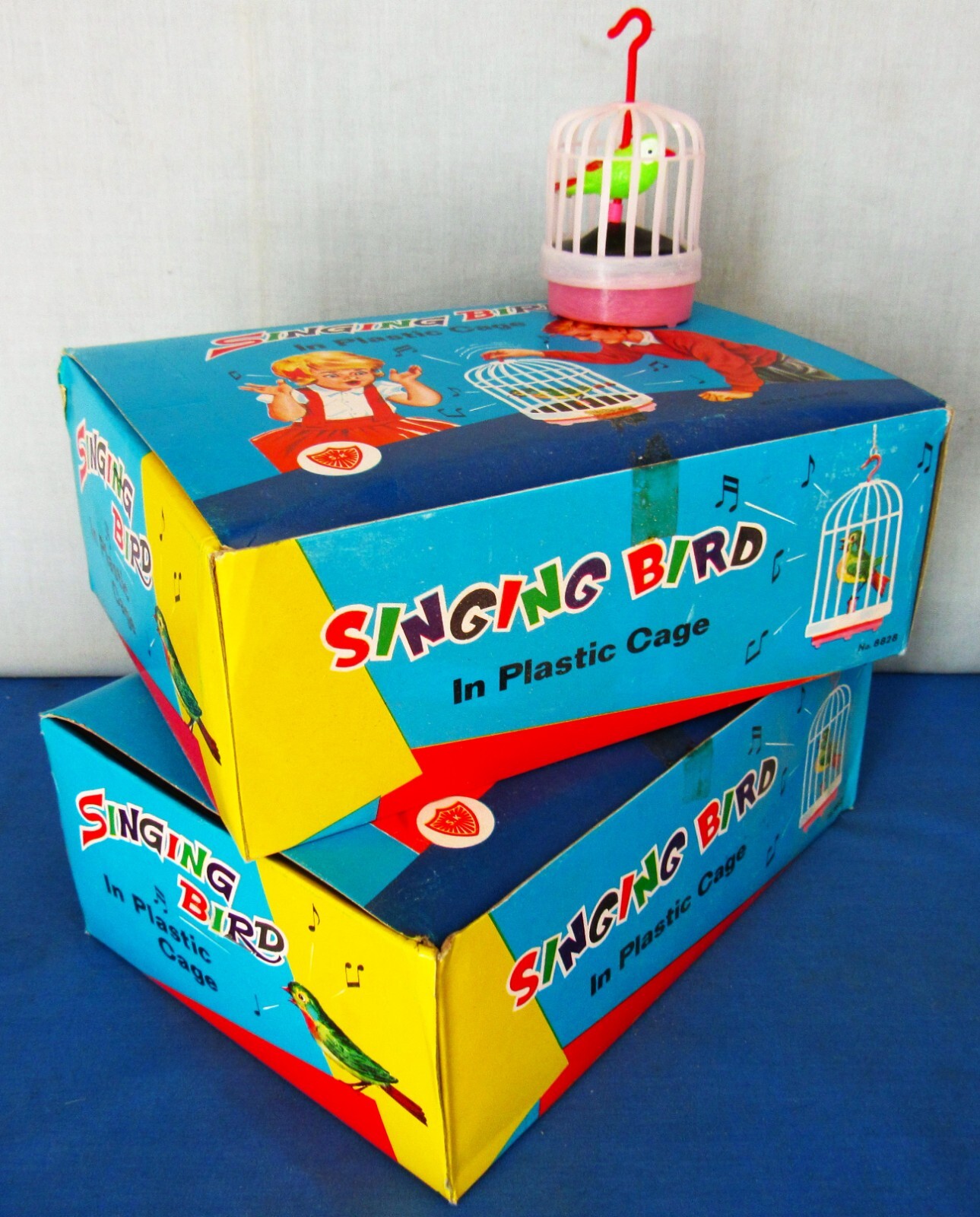 12 Toy Singing Birds in Cages + Counter Top Store Display Box ~ Hong Kong ~ N.R.