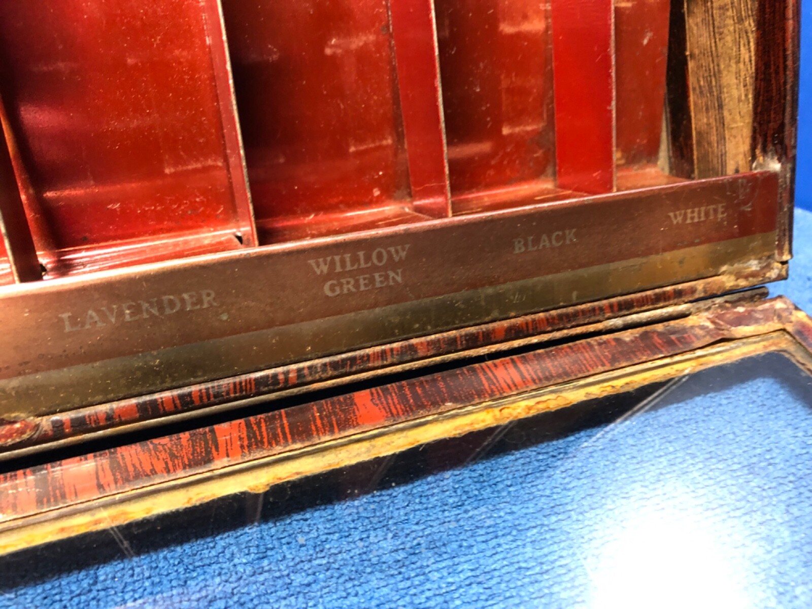 BARBOUR’S Linen THREAD Antique ORIGINAL Metal Counter DISPLAY Case for SPOOLS