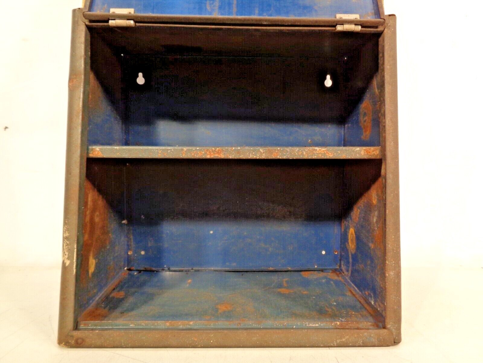 1949 STANT EVRSEAL Radiator Gas Cap Counter Wall Display Cabinet Gas/Oil Sign