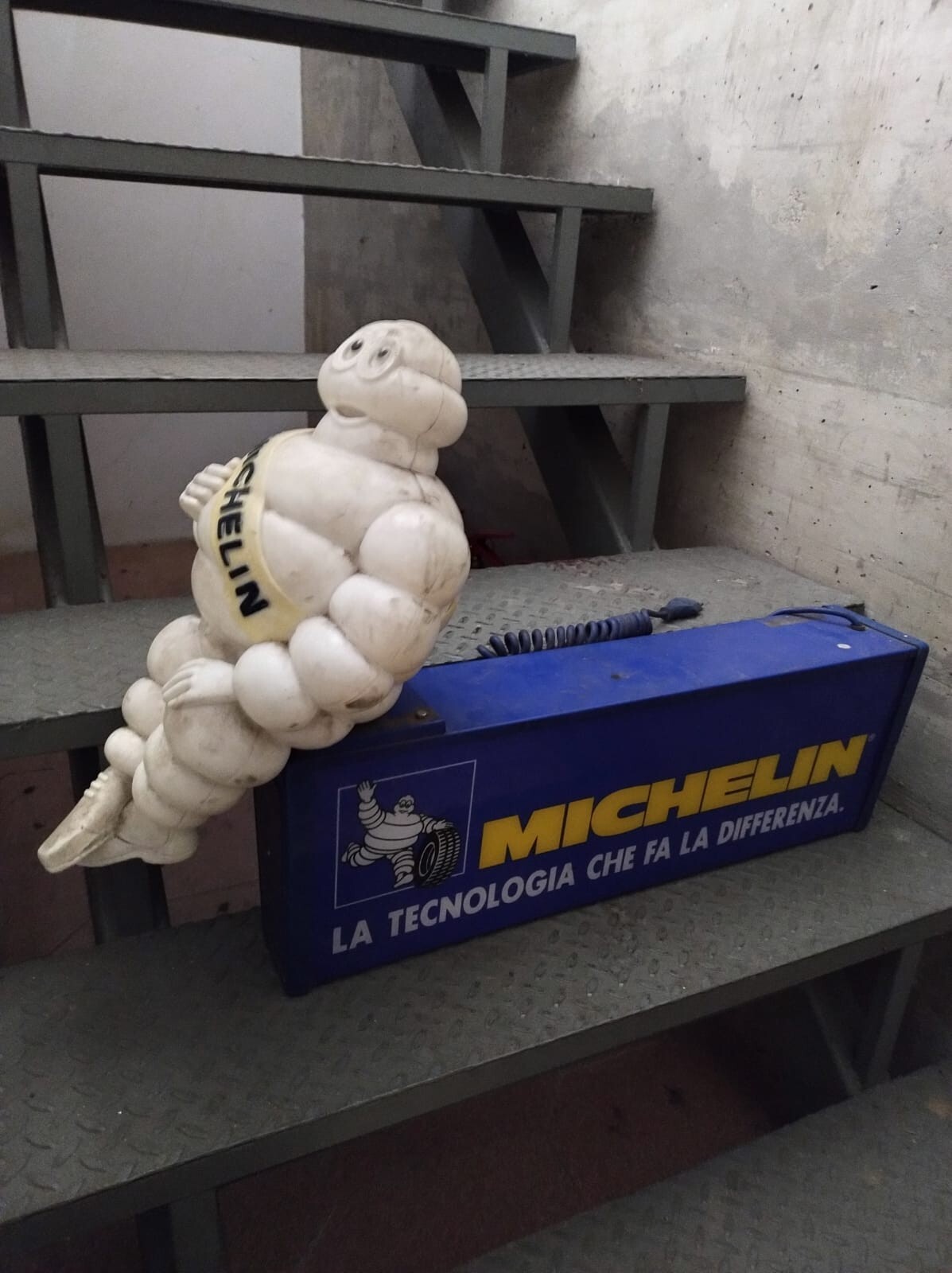 MICHELIN BIBENDUM LIGHT SIGN