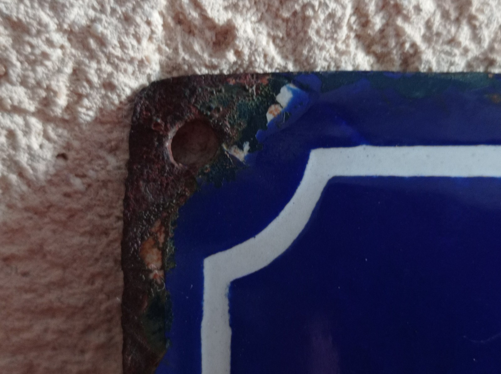 OLD ENAMELLED STREET, HOUSE PLAQUE – NUMBER 3 – 15 x 20 cm – BOMBED