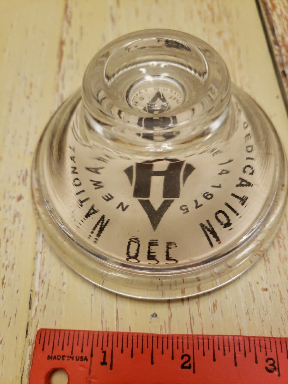 HEISEY GLASS Collector’s PAPERWEIGHT NATIONAL HEISEY MUSEUM DRDICATION 1975 ADV
