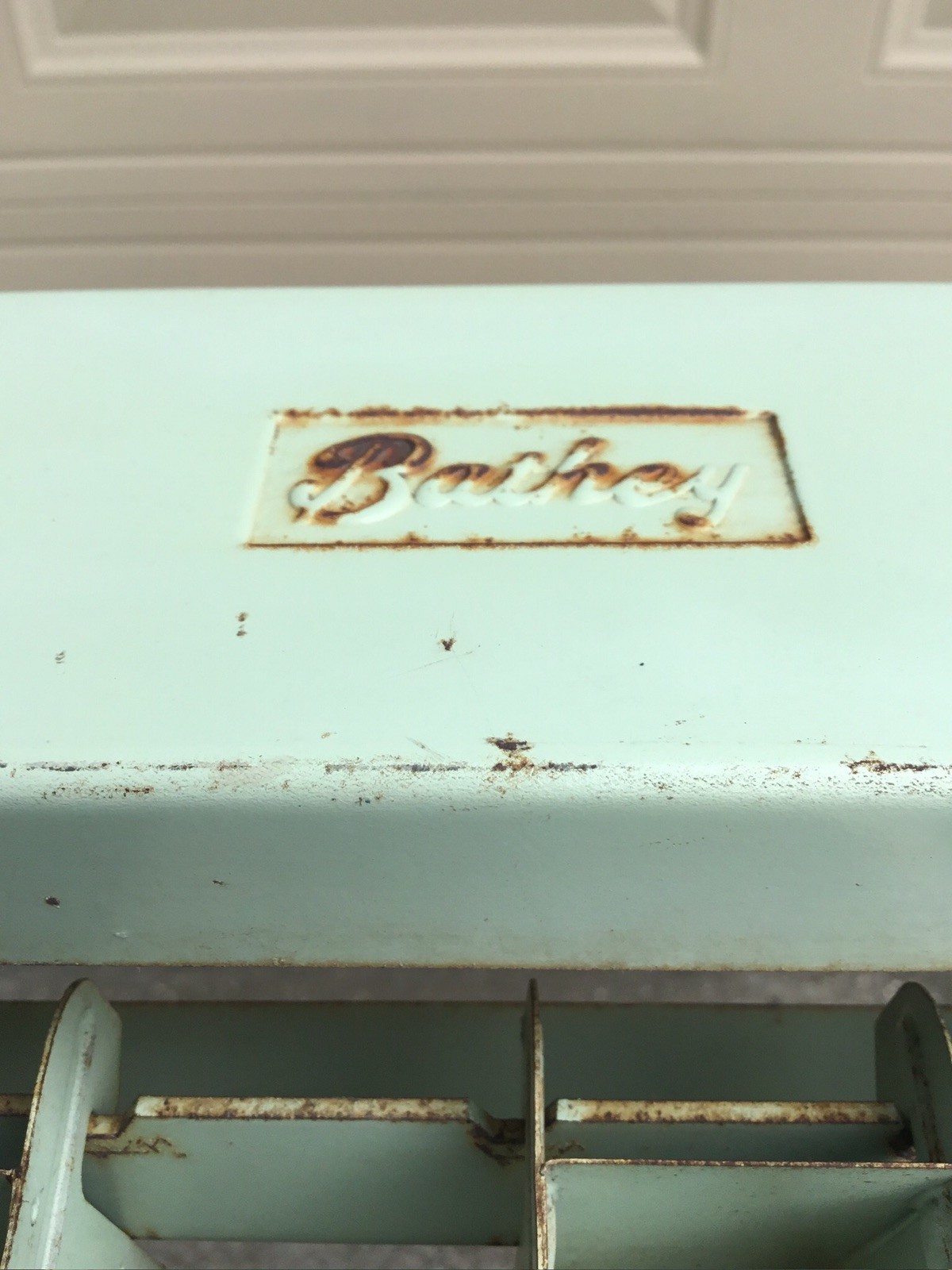 VINTAGE BATHEY HARDWARE STORE METAL DISPLAY FIXTURE SORTING ORGANIZER BOLT BIN